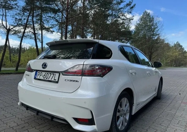 Lexus CT cena 67900 przebieg: 98500, rok produkcji 2014 z Piła małe 29